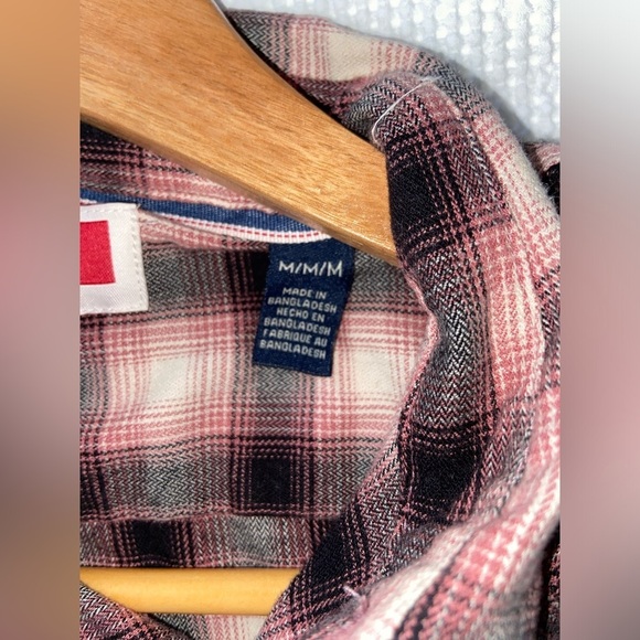 2/49$ Men’s Vintage Wrangler plaid long sleeves flannel shirt‎ Sz medium - Picture 4 of 9